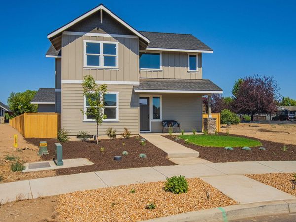 887 NW 18th Court, Unit 263, Redmond, OR 97756