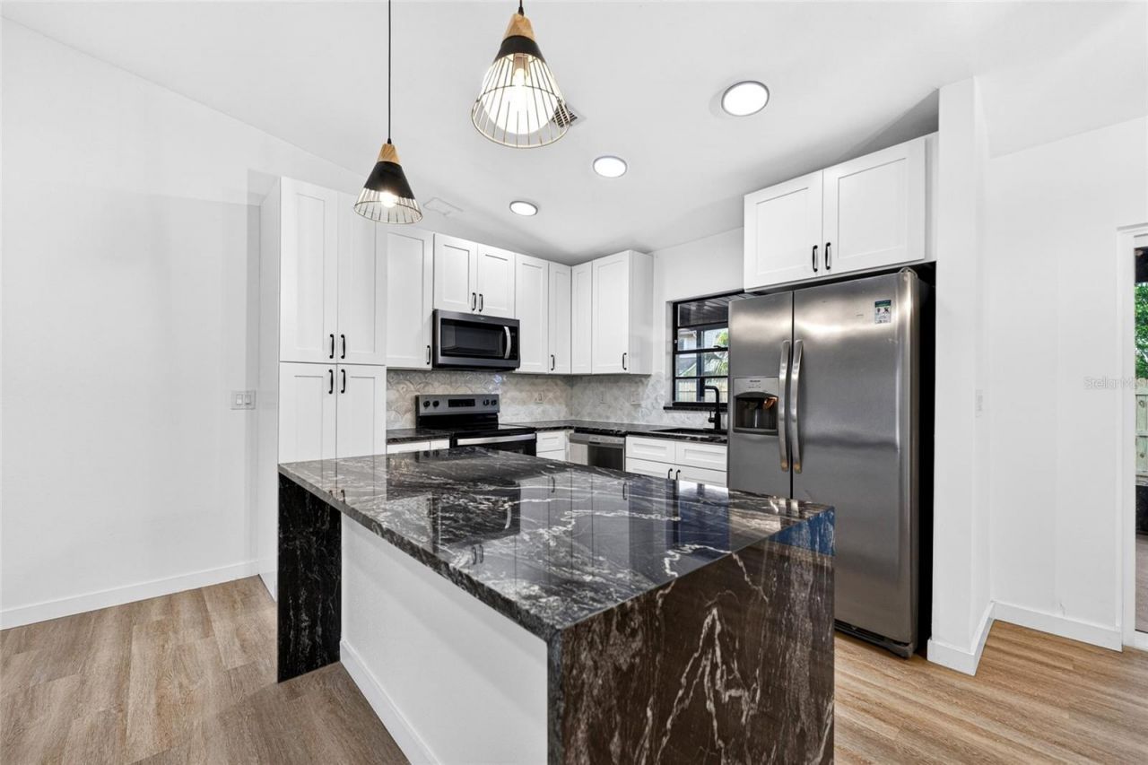 14841 Oak Vine Drive , Lutz, FL 33559 Photo