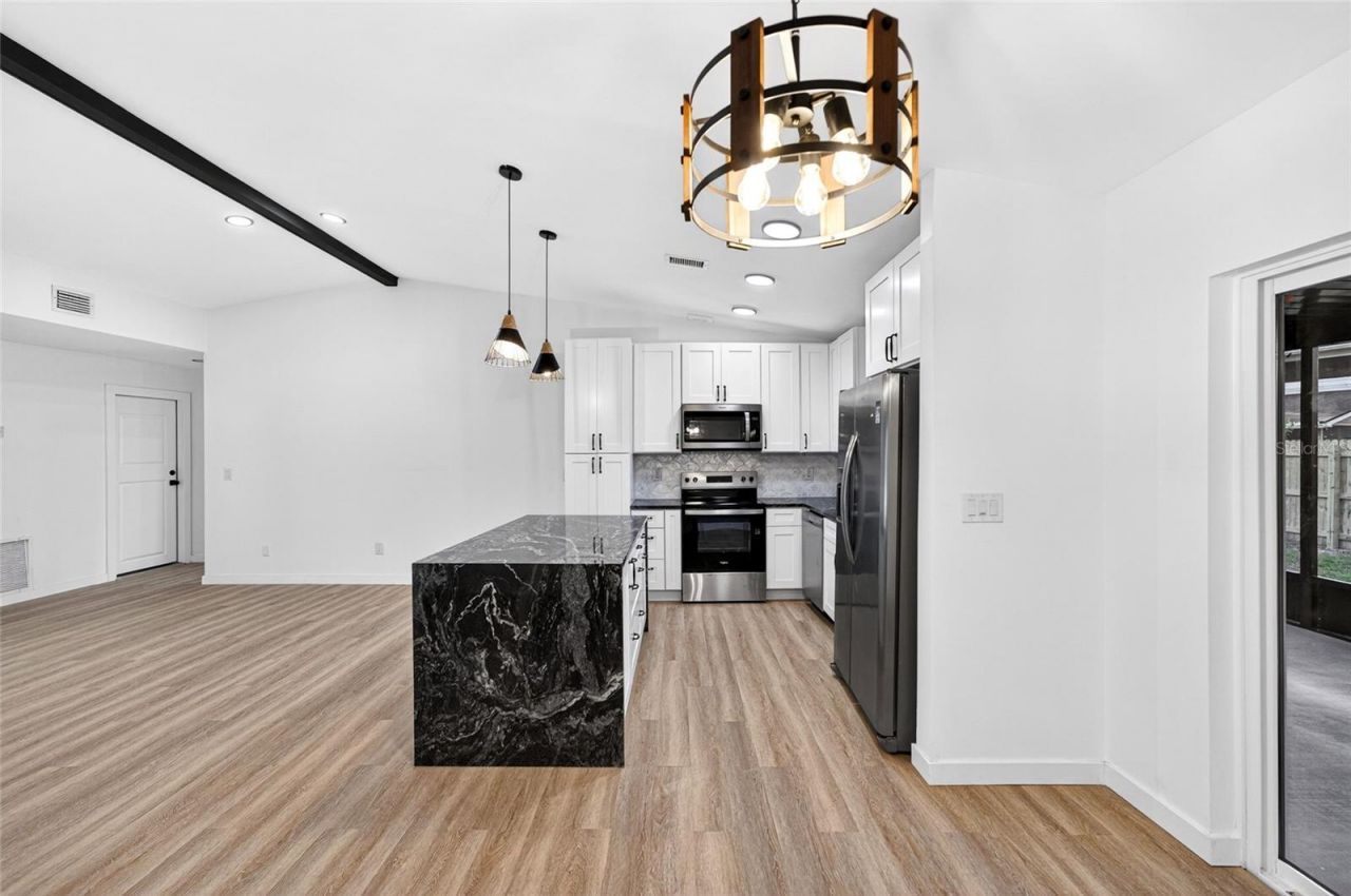 14841 Oak Vine Drive , Lutz, FL 33559 Photo