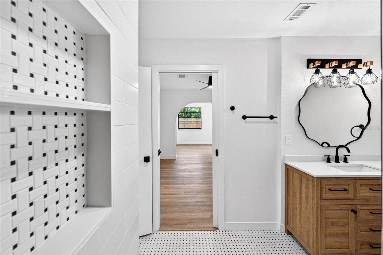 14841 Oak Vine Drive , Lutz, FL 33559 Photo