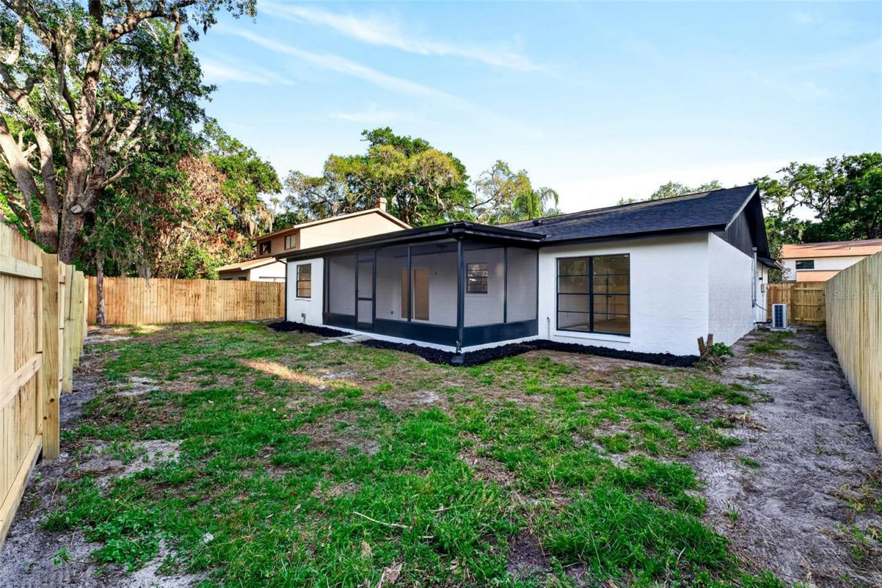 14841 Oak Vine Drive , Lutz, FL 33559 Photo