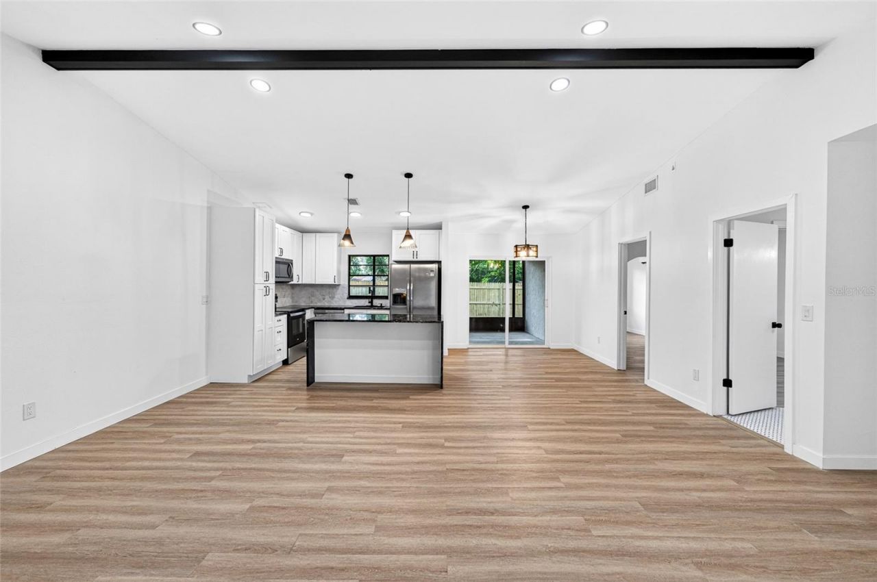 14841 Oak Vine Drive , Lutz, FL 33559 Photo