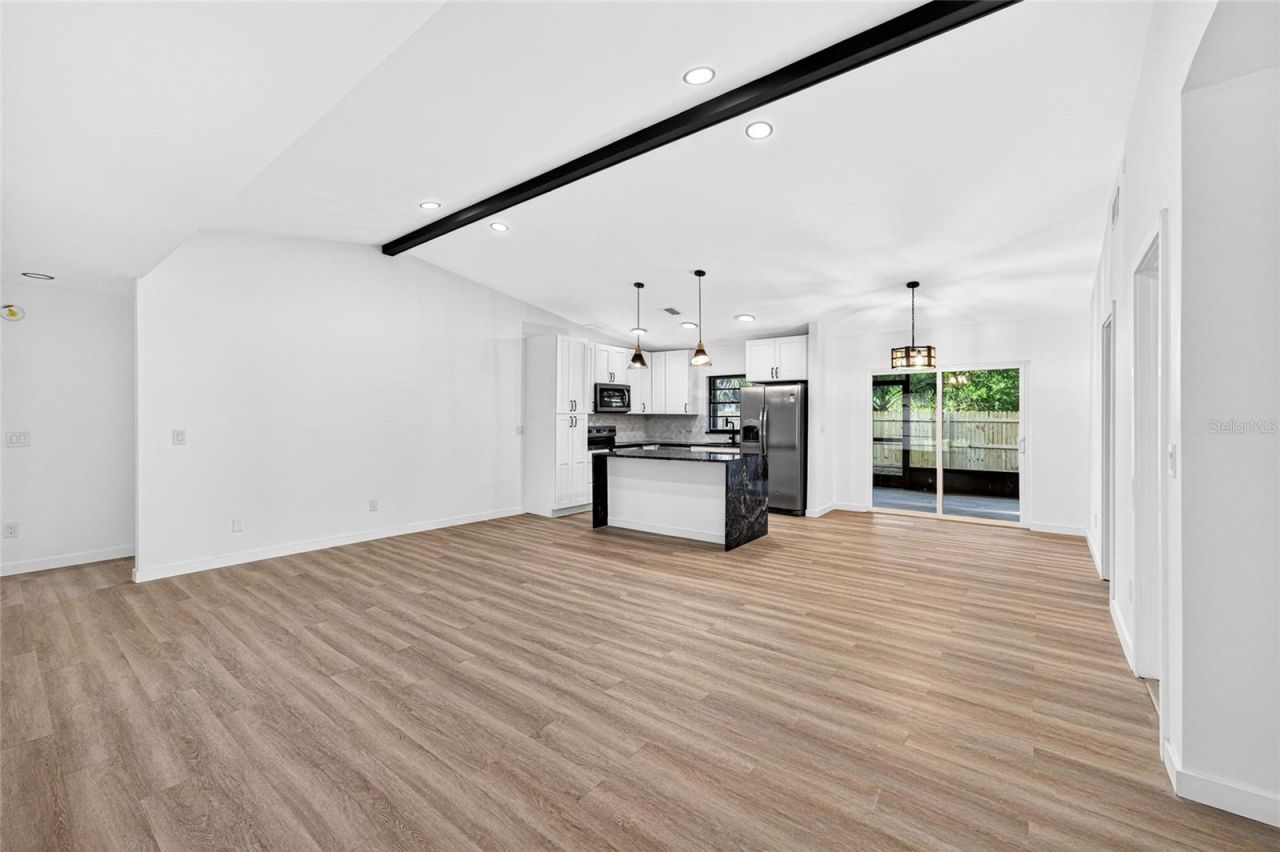 14841 Oak Vine Drive , Lutz, FL 33559 Photo