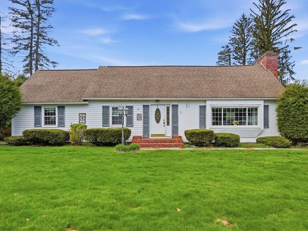 96 Silver St, Agawam, MA 01001