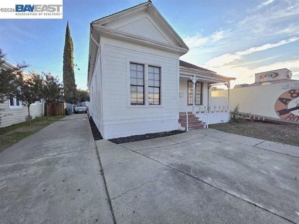 220 E Lodi Ave, Lodi, CA 95240