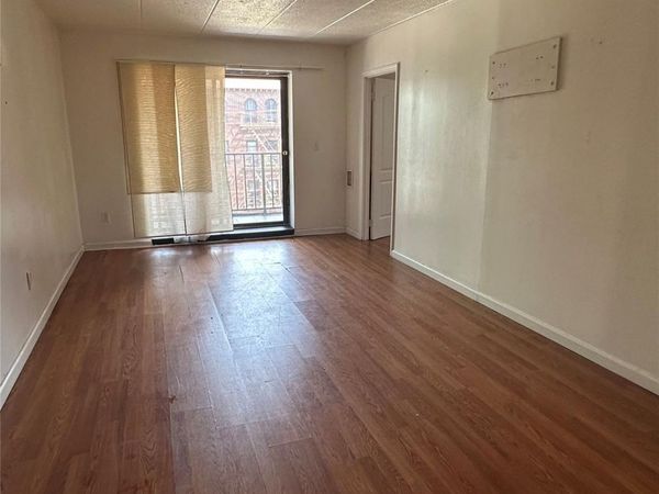 42-42 Union Street , Unit 4C, Flushing, NY 11354