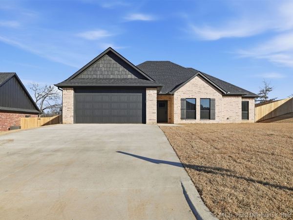 1900 Boxer Lane , Durant, OK 74701