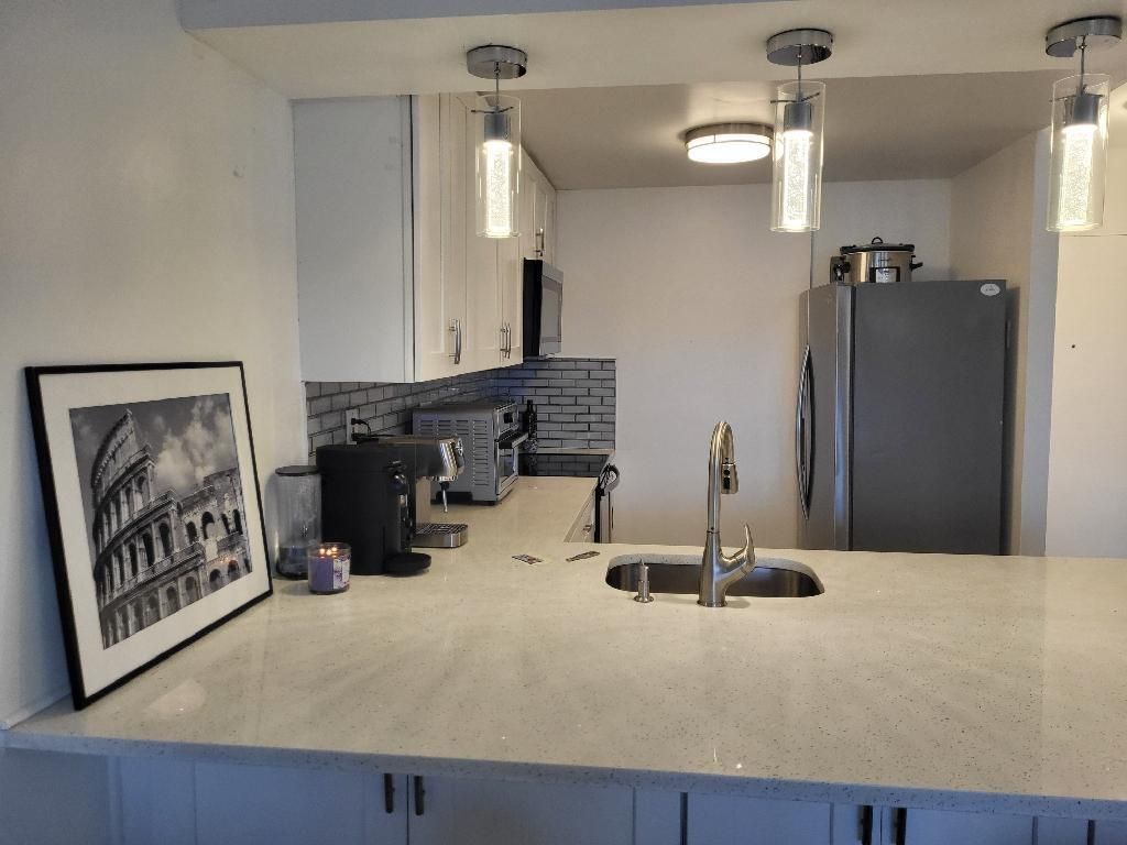 550 Bayshore Drive, Unit 104, Fort Lauderdale, FL 33304 Photo