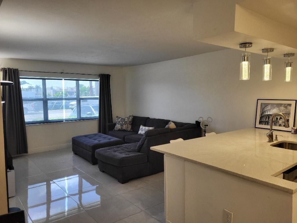 550 Bayshore Drive, Unit 104, Fort Lauderdale, FL 33304 Photo