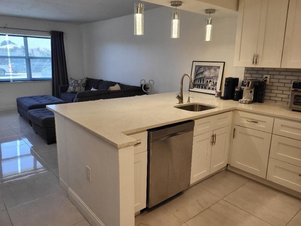 550 Bayshore Drive, Unit 104, Fort Lauderdale, FL 33304 Photo