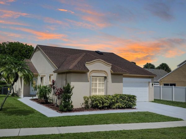 22561 Middletown Drive, Boca Raton, FL 33428