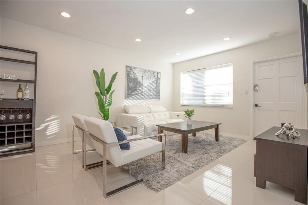 601 SE 5th Court, Unit 108, Fort Lauderdale, FL 33301 Photo