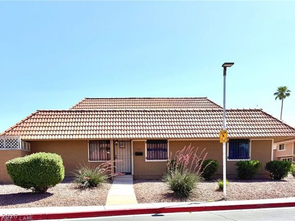 2441 Paradise Village Way, Las Vegas, NV 89120