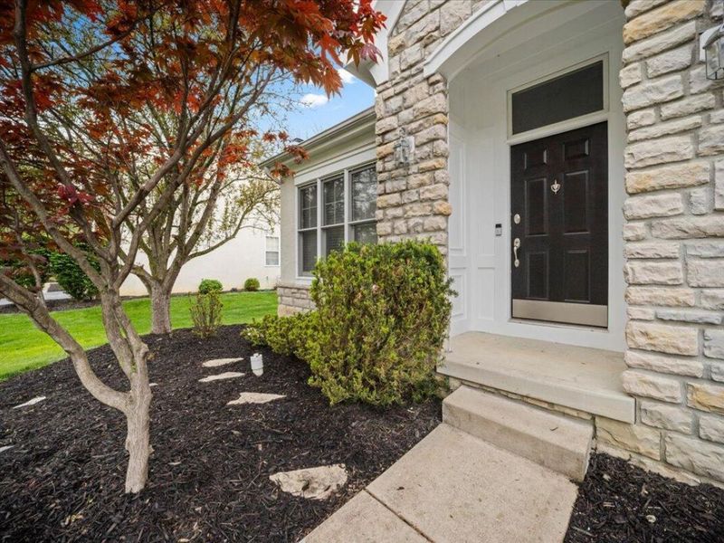 374 Rosewood Court, Powell, OH 43065 Photo 2