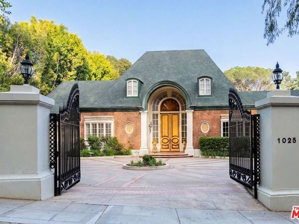 1025 N Crescent Drive, Beverly Hills, CA 90210