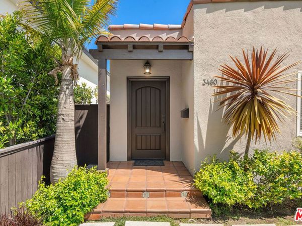 3460 Redwood Avenue, Los Angeles, CA 90066