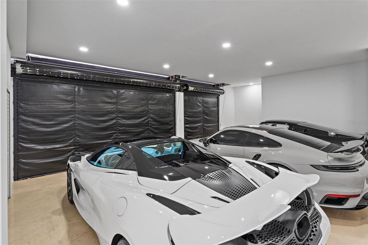 585 Dolphin Avenue Se, Saint Petersburg, FL 33705 Photo