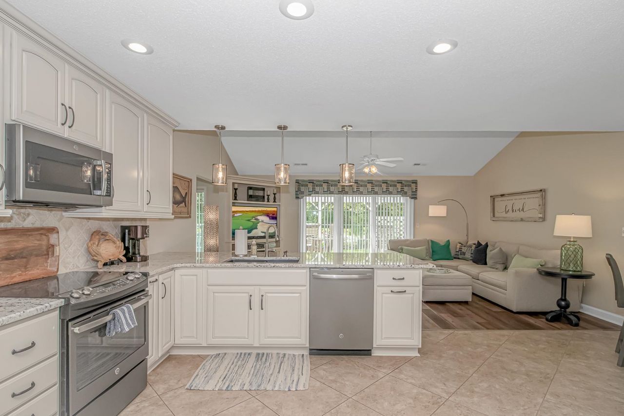 4330 Oakwood Circle Photo 10