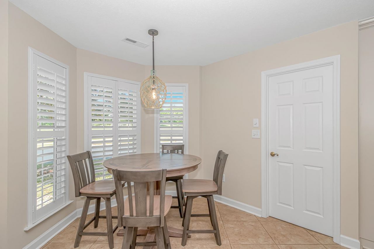 4330 Oakwood Circle Photo 11