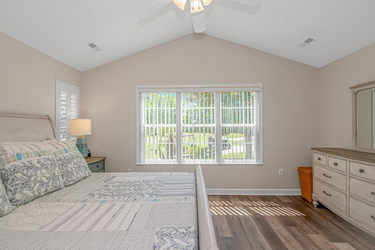 4330 Oakwood Circle Photo 16