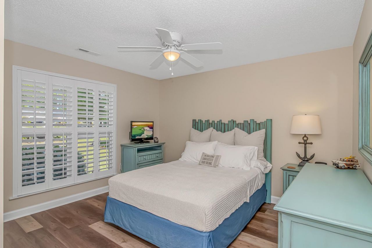 4330 Oakwood Circle Photo 19