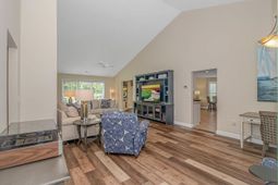 4330 Oakwood Circle photo 4