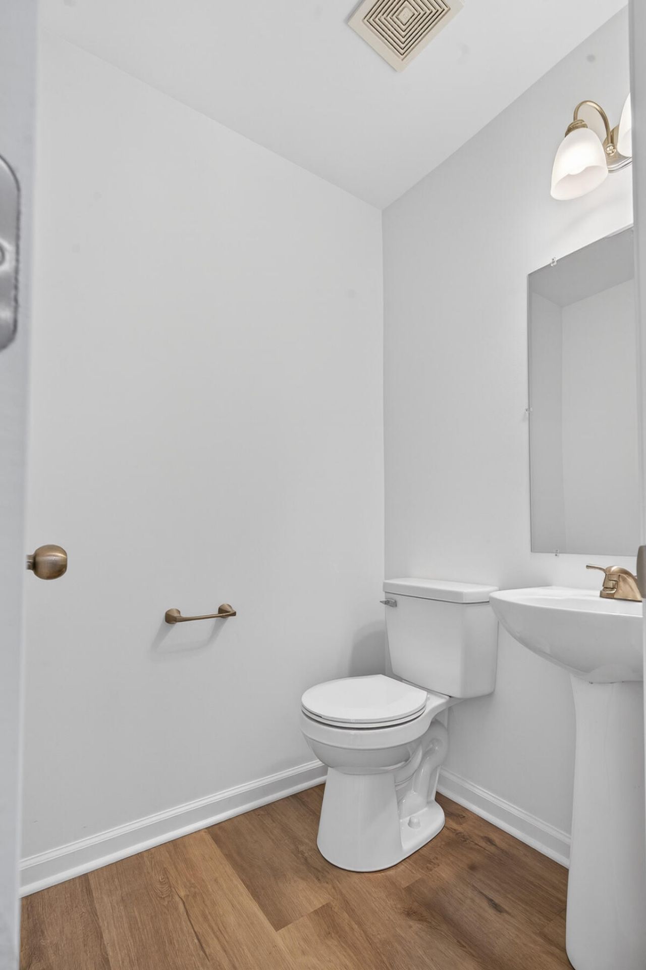 306 Winford Court Photo 32