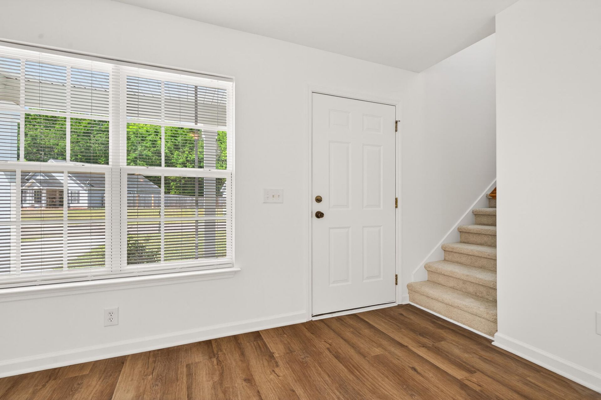 306 Winford Court Photo 5