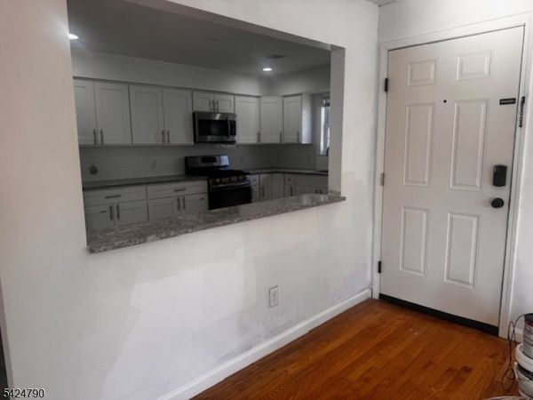 81 Hawthorne Ave, Unit 3, Newark, NJ 07112