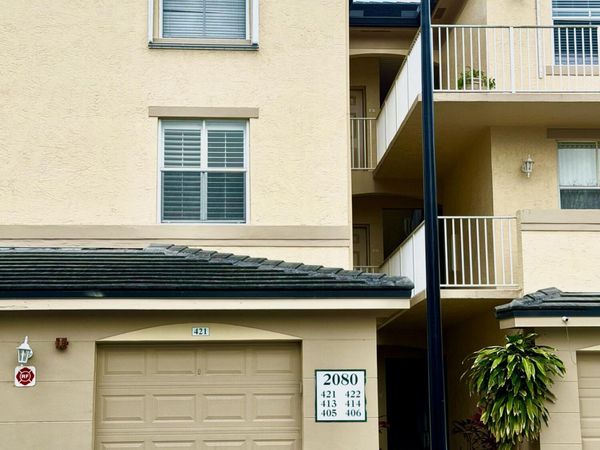 2080 Greenview Shores Boulevard, Unit 421, Wellington, FL 33414
