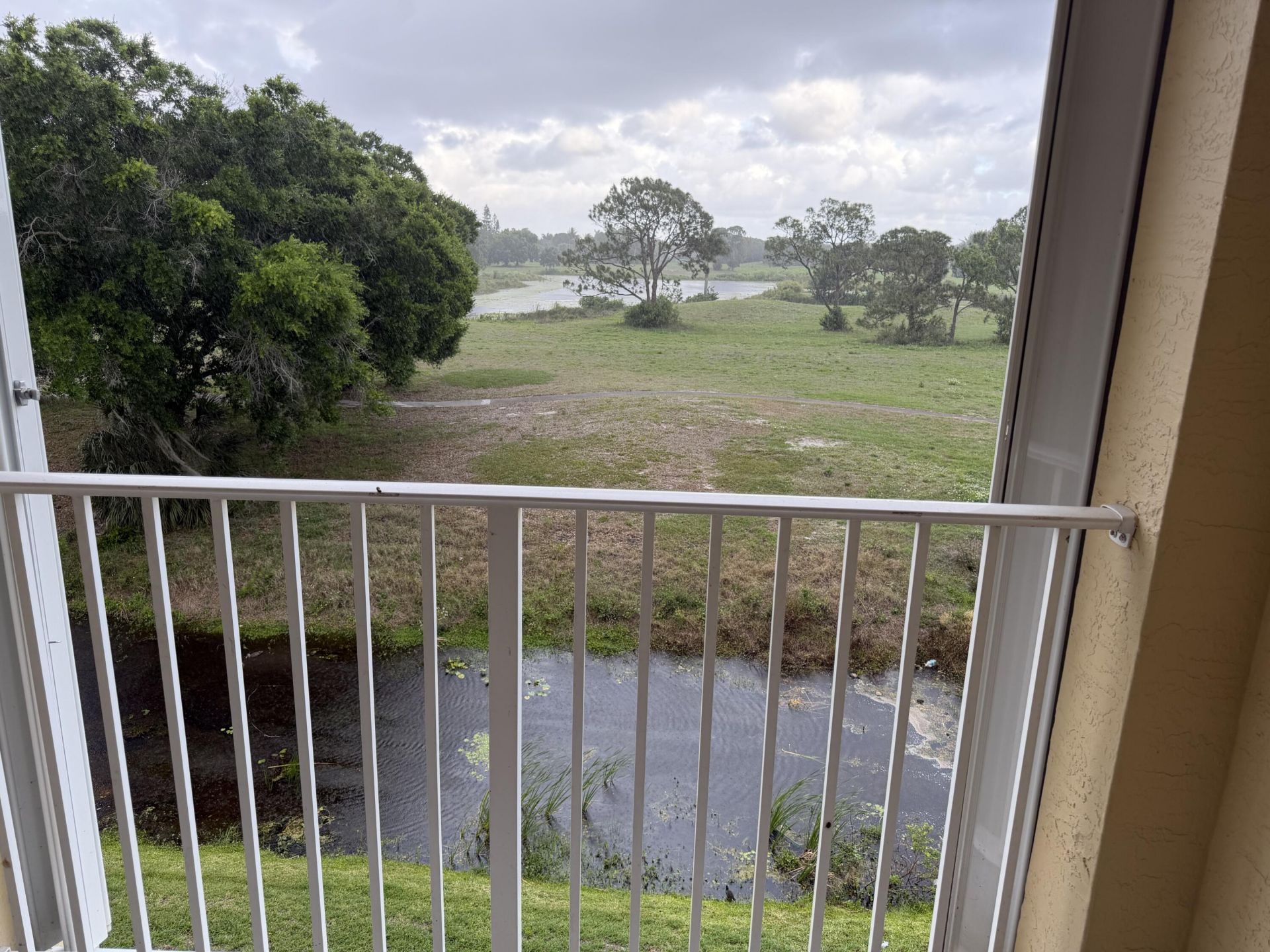 2080 Greenview Shores Boulevard, Unit 421, Wellington, FL 33414 Photo