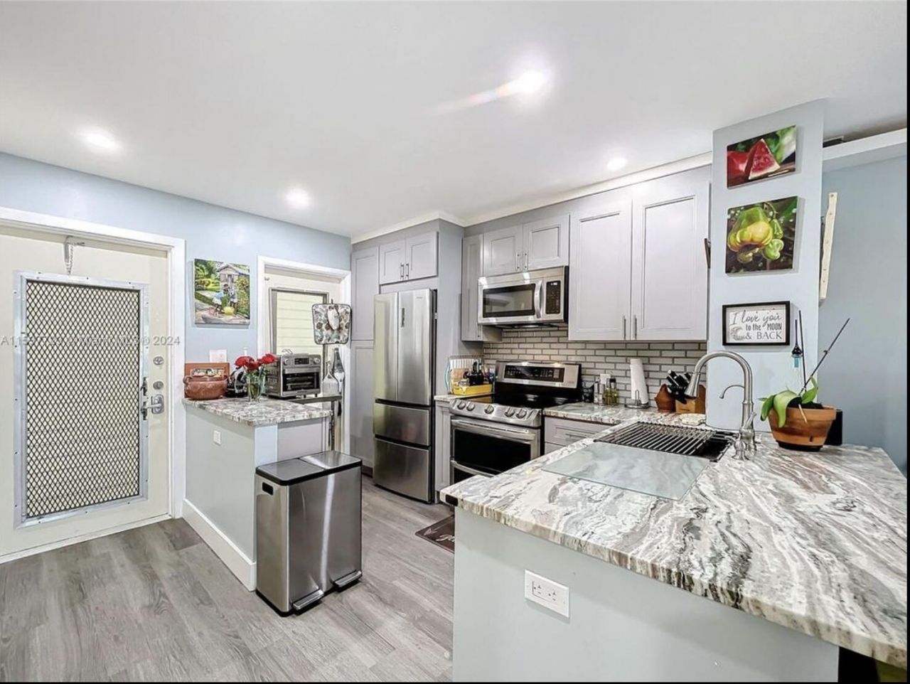 460 Paradise Isle Boulevard, Unit 205, Hallandale Beach, FL 33009 Photo