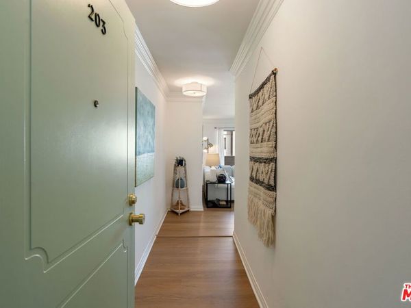 1021 12th Street, Unit 203, Santa Monica, CA 90403