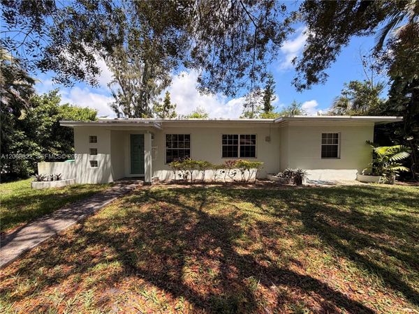 5765 SW 48th St , Miami, FL 33155