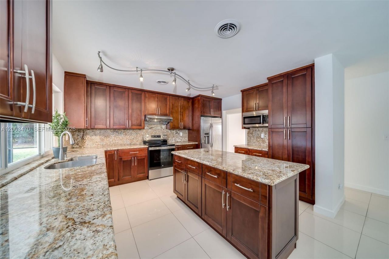 13100 SW 81st Ave , Pinecrest, FL 33156 Photo