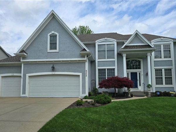 9308 W 150th Terrace, Overland Park, KS 66221