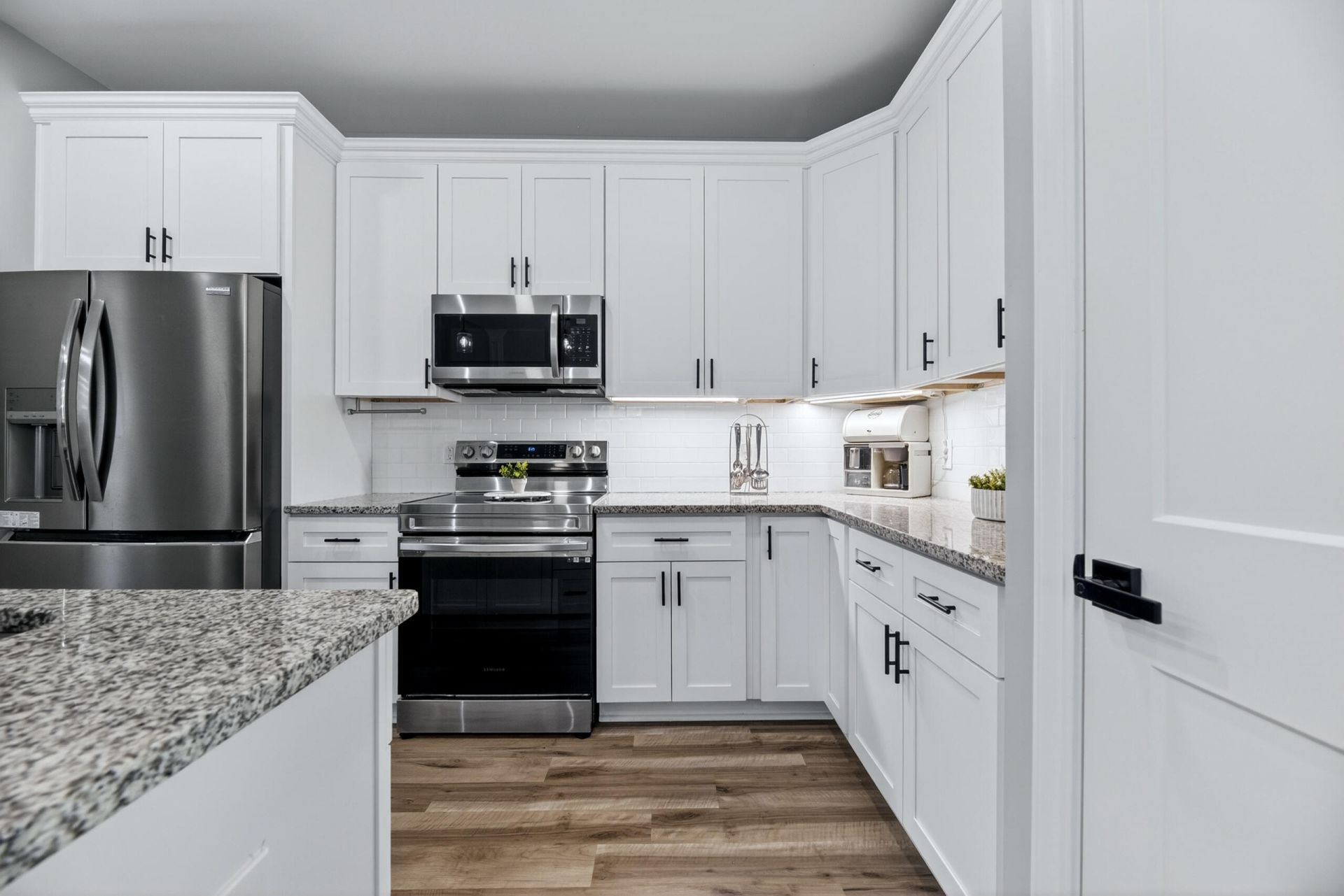 2036 NE Longwood Road Photo 11