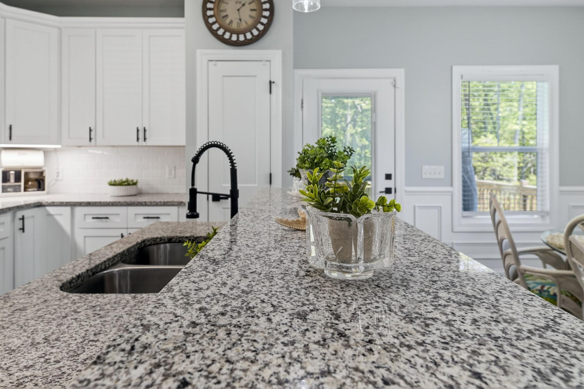 2036 NE Longwood Road Photo 13