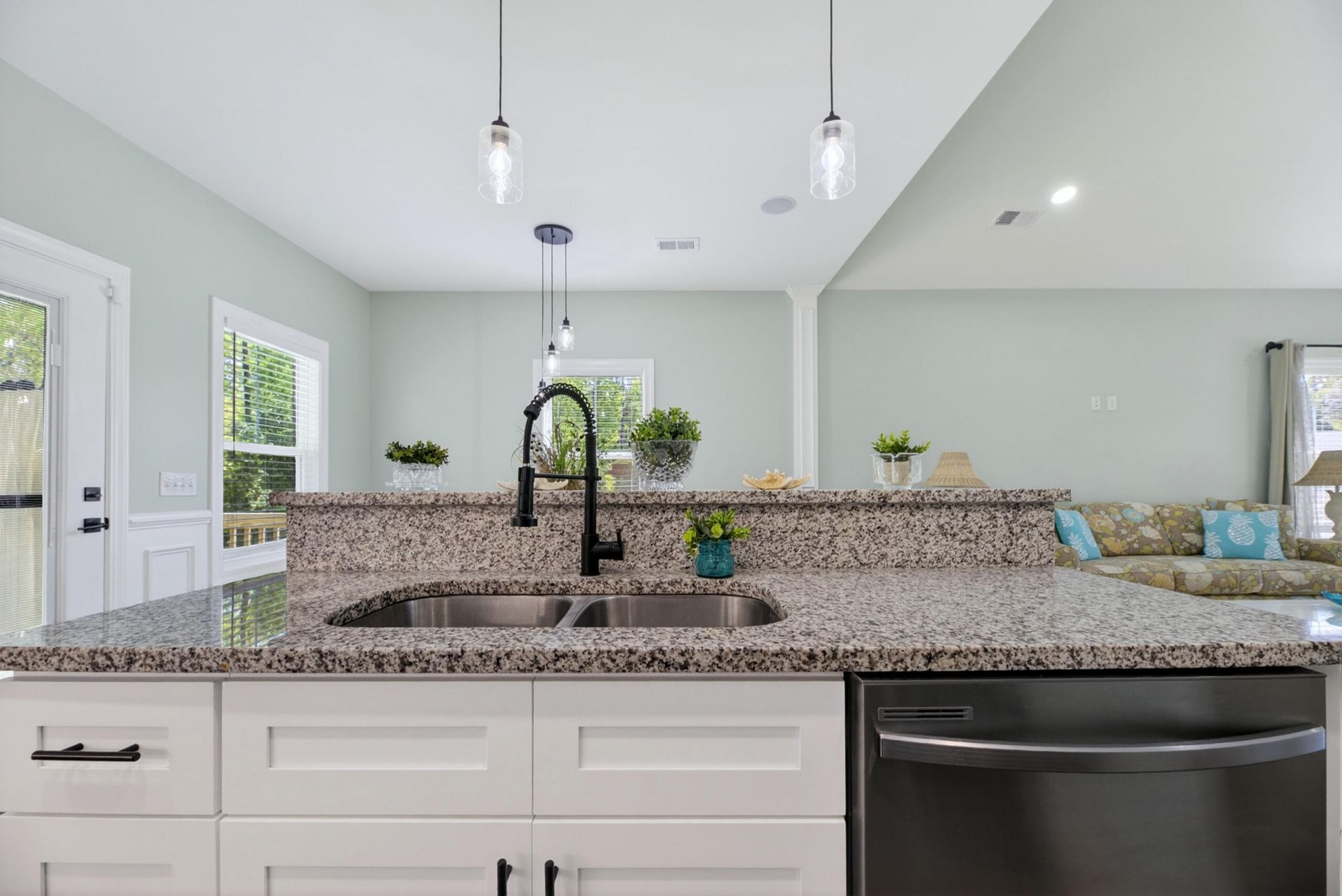 2036 NE Longwood Road Photo 14