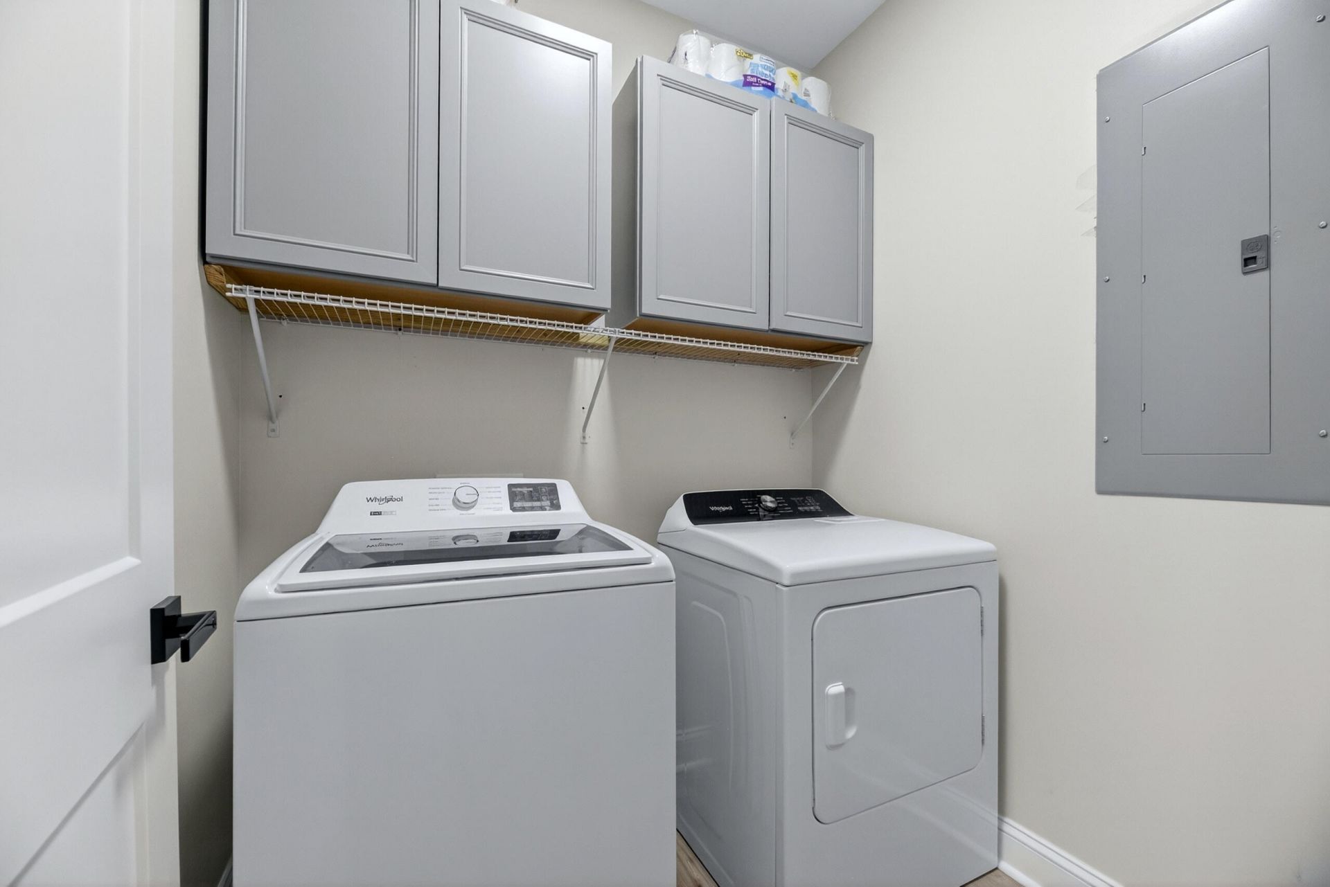 2036 NE Longwood Road Photo 23