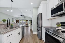 2036 NE Longwood Road photo 4