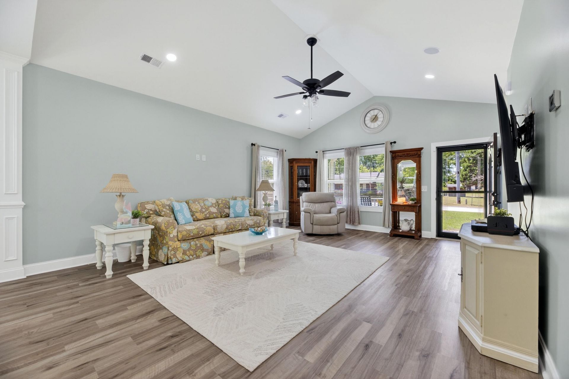 2036 NE Longwood Road Photo 7