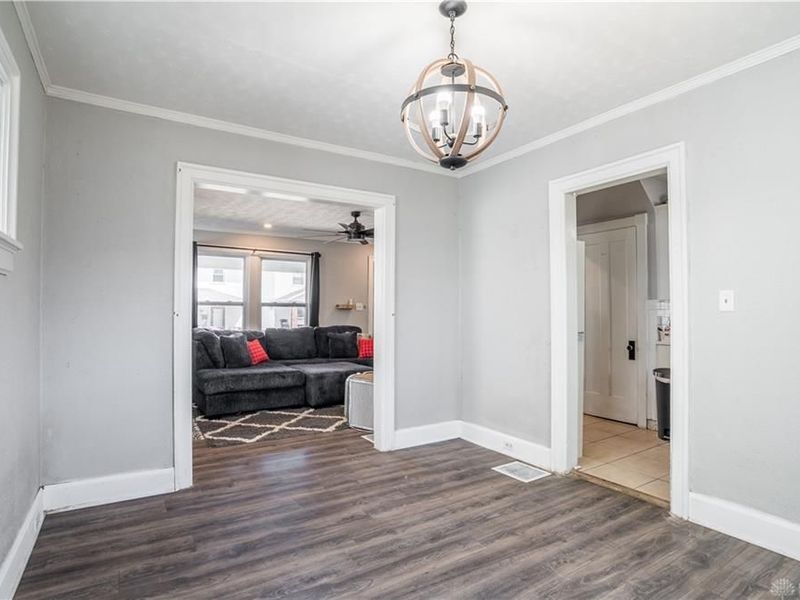 129 Linsan Court, Dayton, OH 45410 Photo 8