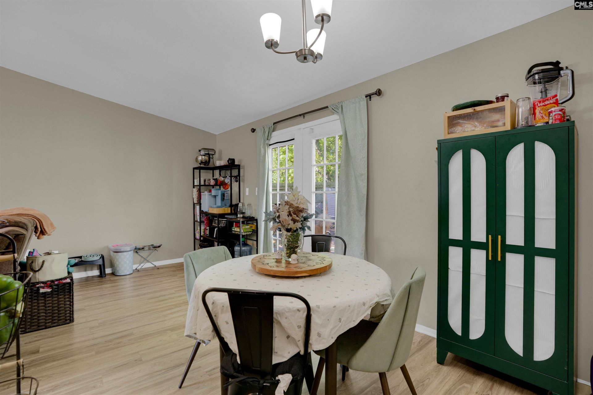 2 Forest Trail Court  Photo 6