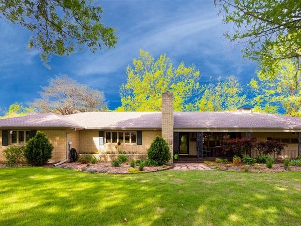 24 Hillcrest Drive, Ponca City, OK 74604