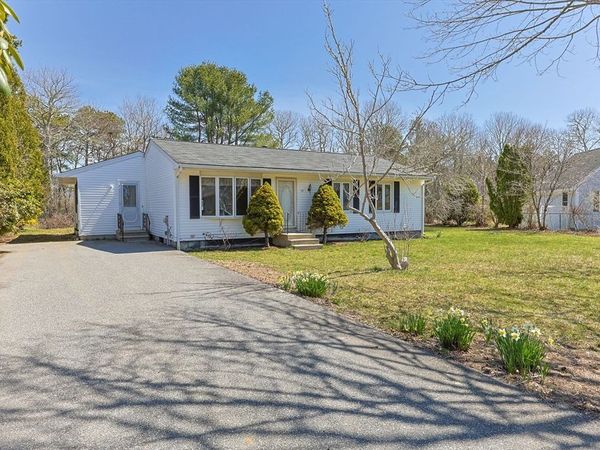 74 Grace Ct, Falmouth, MA 02536