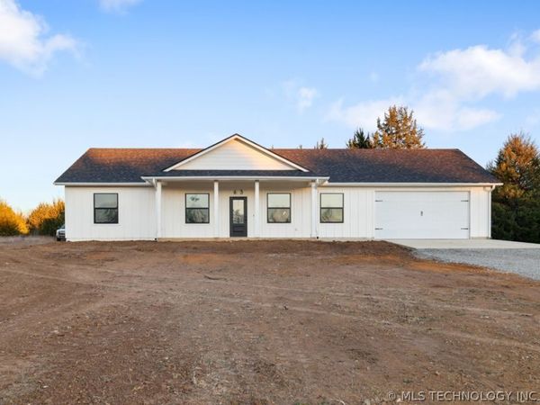 63 Deerfield Road , Colbert, OK 74733