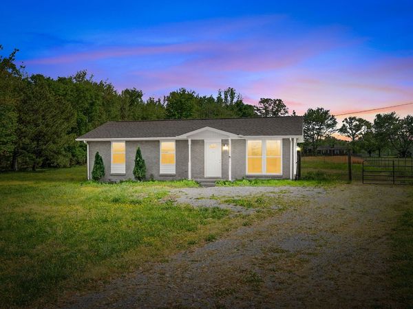 1912 Woodlawn Rd , Clarksville, TN 37042