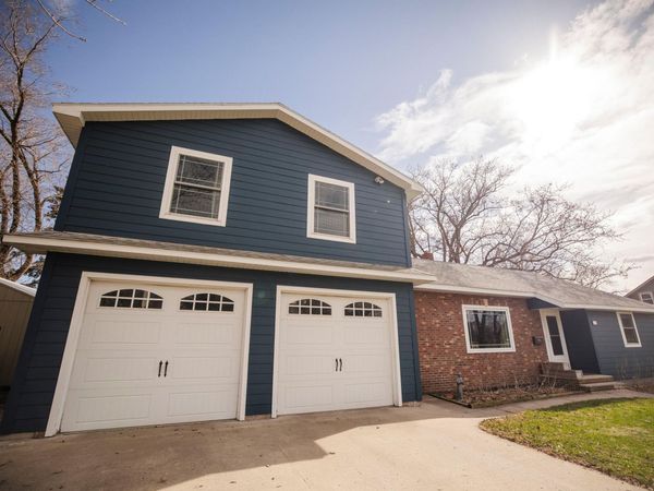 507 W 11th Street , Morris, MN 56267