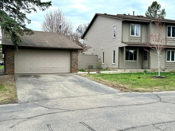 4725 Lund Point , Eagan, MN 55122